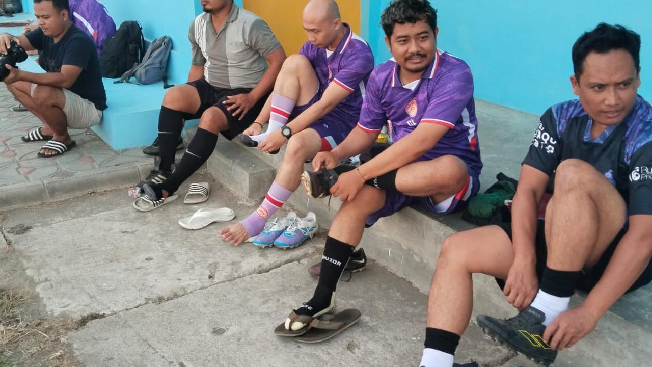 Para pemain Fun Football bersiap untuk bertanding