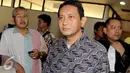 Udar Pristono usai menjalani persidangan di Pengadilan Tipikor, Jakarta, Senin (13/7/2015). Jaksa menyebut Pristono beberapa kali menerima uang gratifikasi untuk membeli sederet aset dan transfer ke dua orang wanita.(Liputan6.com/Helmi Afandi)