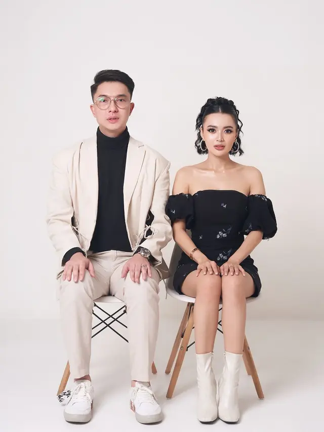 Wika Salim dan Max Adam