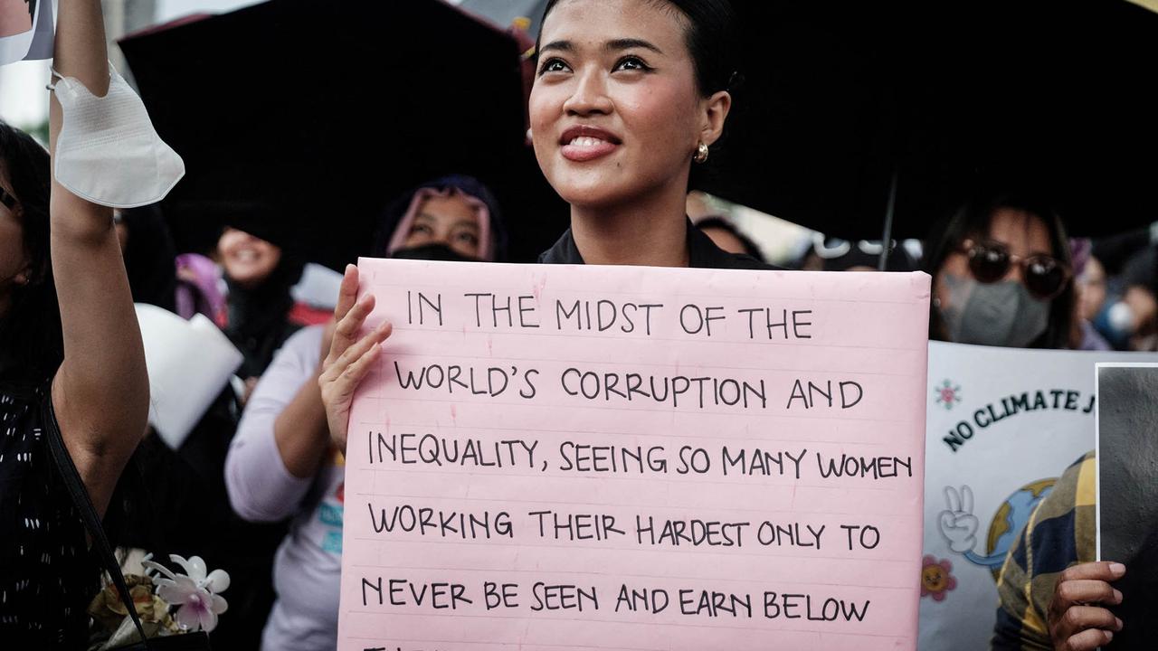 FOTO:  Peringati Hari Perempuan Sedunia, Aktivis Perempuan Mengampanyekan Stop Kekerasan Terhadap Perempuan