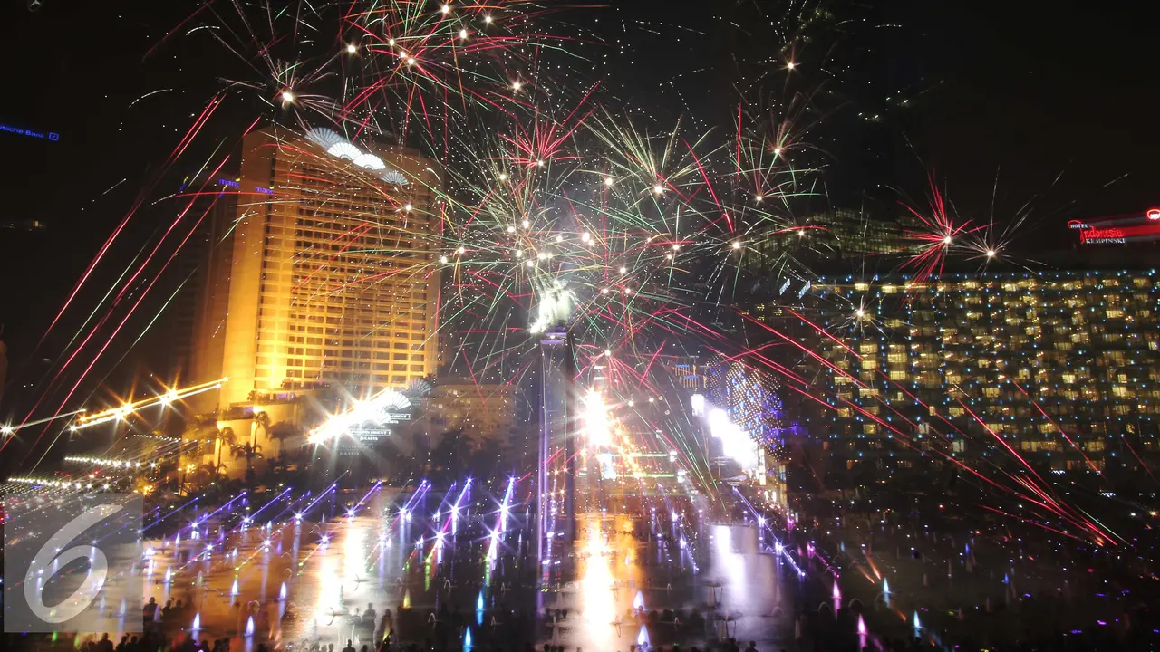 20160101-Tahun-Baru-di-Bundaran-HI-Jakarta-AY
