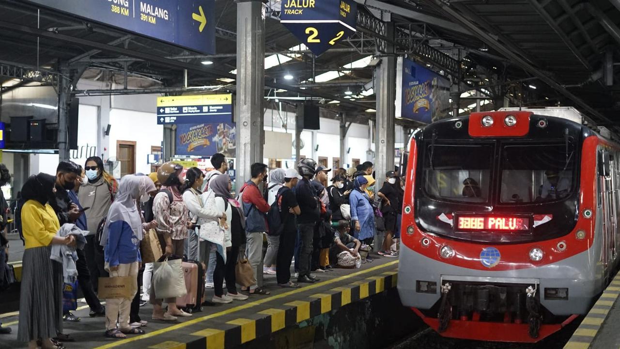 Ada Diskon Tarif KRL, 770 Ribu Penumpang Padati Kereta Pada Hari Kemerdekaan 17 Agustus
