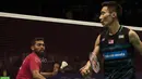 Tunggal putra Malaysia, Lee Chong Wei, mengembalikan kok saat melawan tunggal India, Prannoy H S, pada laga BCA Indonesia Open di JCC, Jakarta, Kamis (15/6/2017). Chong Wei kalah 10-21 dan 18-21. (Bola.com/Vitalis Yogi Trisna)