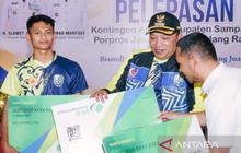 Pemkab Sampang Salurkan Bantuan Jamsostek Pekerja Rentan, Tingkatkan Perlindungan Sosial