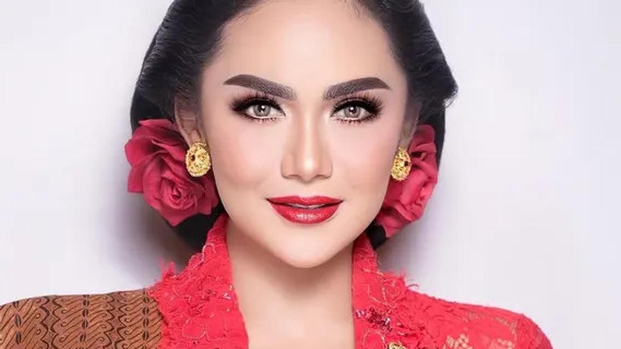 8 Ide Batik dan Kebaya Merah Putih Ala Kris Dayanti, Outfit Hari Kemerdekaan 17 Agustus 1945 HUT RI ke-80