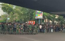 Aksi HMI di Simpang Cikapayang Bandung Sempat Tutup Akses Menuju Jalan Dago