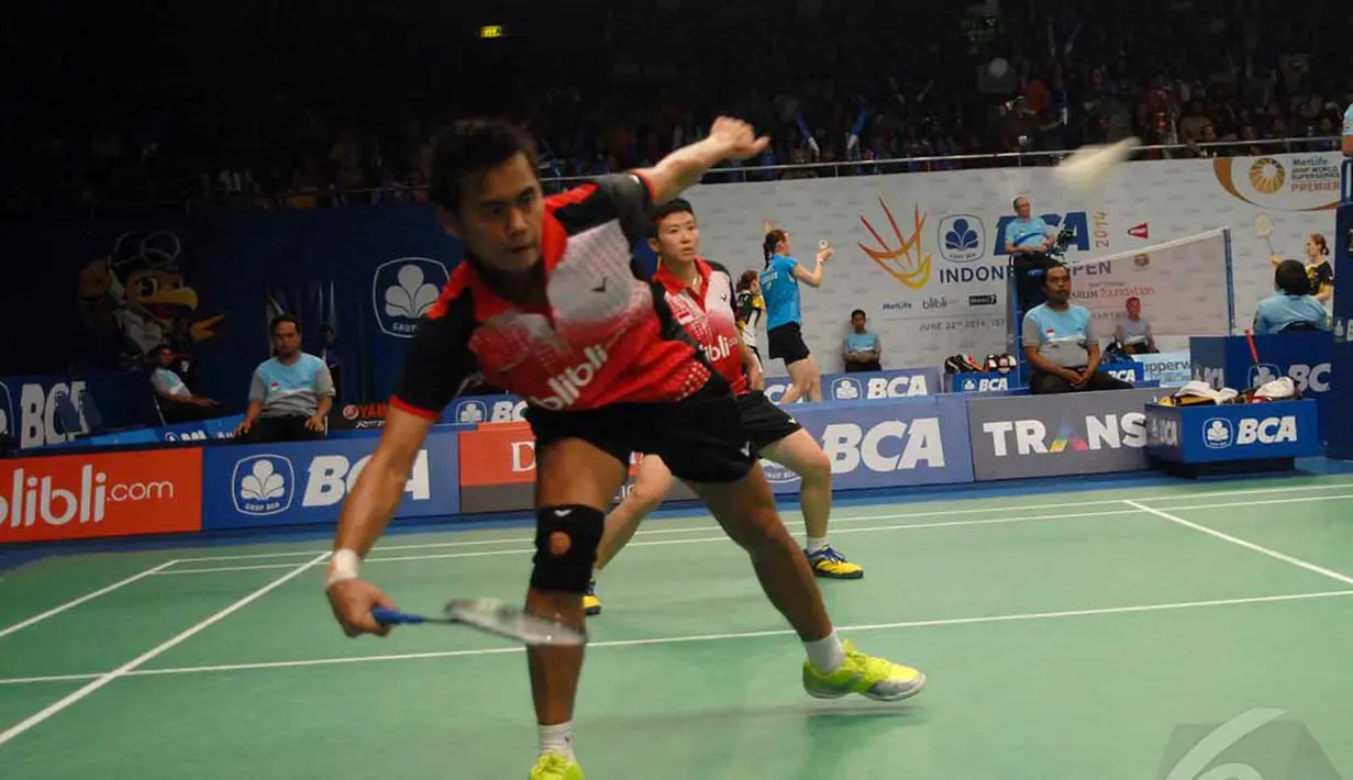 Di turnamen bulu tangkis BCA Indonesia Open Super Series Premier (BIOSSP) 2014 mereka menyingkirkan pasangan peringkat dua dunia dari Korea Selatan, Shin Baek Chol/Jang Ye Na, Jakarta, Kamis (19/6/2014) (Liputan6.com/Miftahul Hayat).