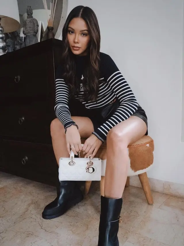 Outfit Hitam Ala Alyssa Daguise