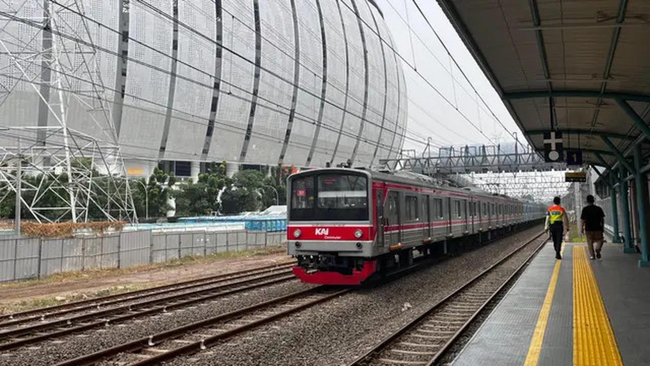 Demi Coba Stasiun JIS, Warga Rela Putar Arah dan Tempuh Rute Lebih Jauh