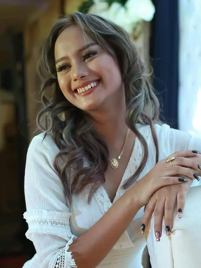 Pengemis Ini Viral Karena Kecantikannya, Kini Jadi Model dan Ikut Miss Universe Filipina