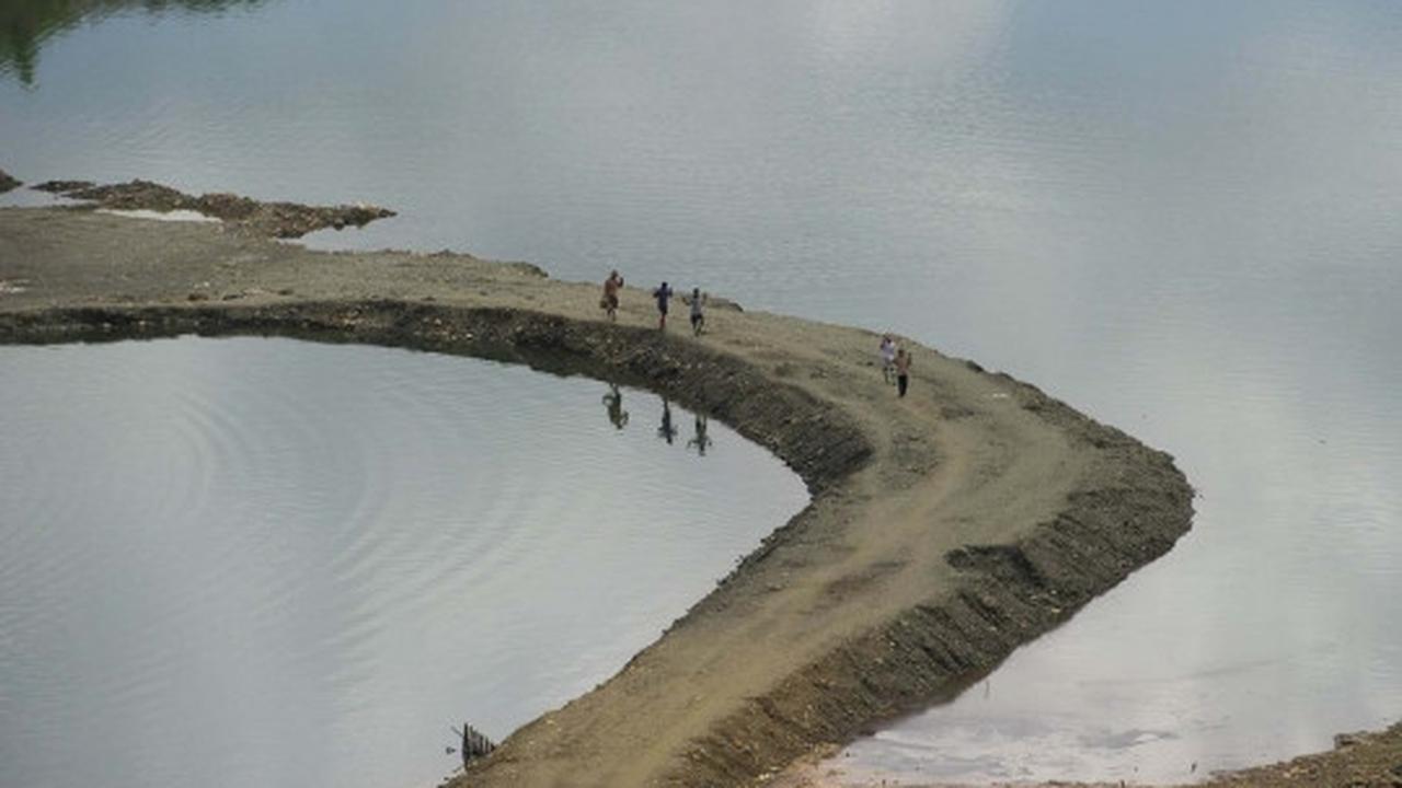 Menengok tambang batu giok terbesar di Myanmar