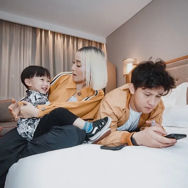 Rinni Wulandari dan Jevin Julian