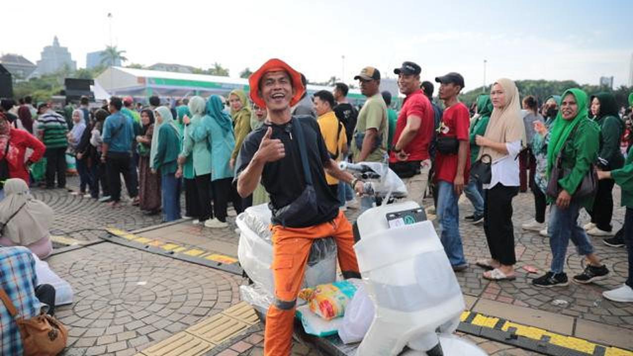 Prabowo Gelar Pasar Murah Istana di Monas, Warga Dapat Kupon Belanja Rp 500 ribu Sampai Motor Listrik.