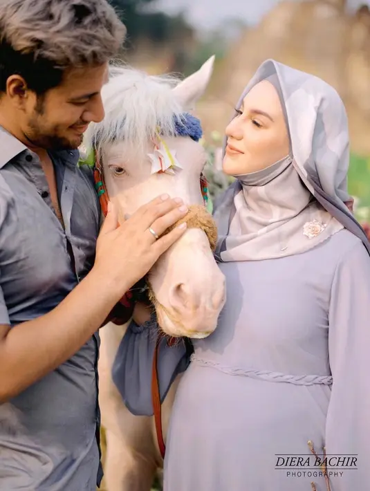 Irish Bella dan Ammar Zoni Maternity Shoot (Instagram/dierabachir)