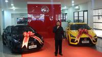 Ketua MPR RI Bambang Soesatyo memboyong dua sedan MG 5 GT sekaligus. Masing-masing sedan seharga hampir Rp 400 juta ini berwarna hitam dan kuning.