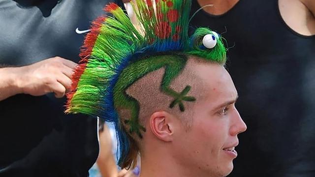 6 Potongan Rambut Mohawk Ini Anti-mainstream, Kelewat Nyentrik