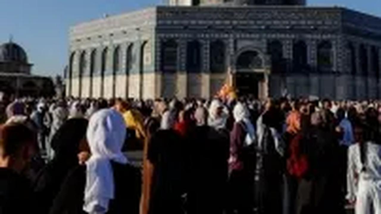 VIDEO: Penjelasan Kapolda Sumbar & Fakta Lengkap Geger Brimob Polisi Bersepatu Masuk Masjid