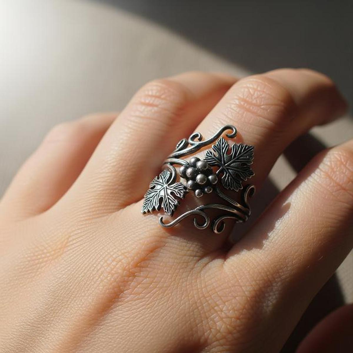 7 Cincin Model Daun Anggur yang Cantik dan Estetik untuk Koleksi Perhiasanmu di 2025