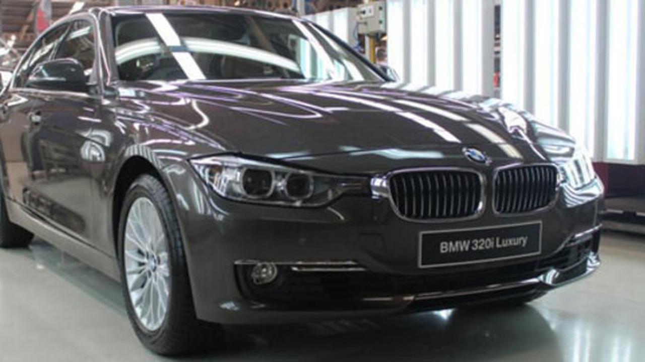 BMW 320i Luxury
(Foto: Nazar Ray)