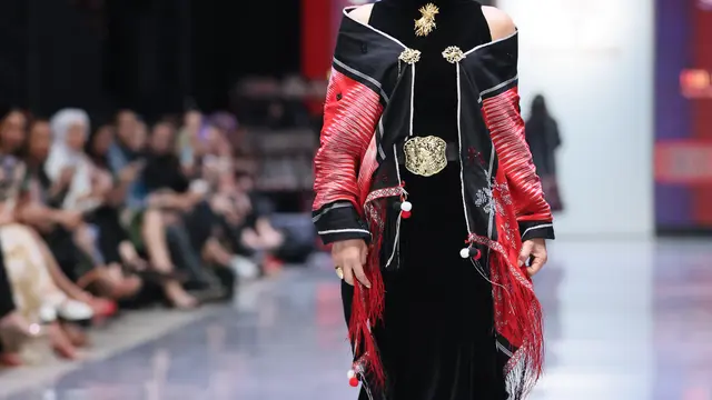 Persembahan Penutup Merdi Sihombing di Pameran The Flying Cloth, Hidupkan Kembali Koleksi yang Pernah Memukau di Panggung Prestisius