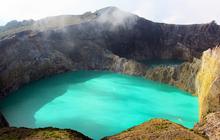 Muncul Retakan di Kawah Gunung Kelimutu Pascagempa NTT