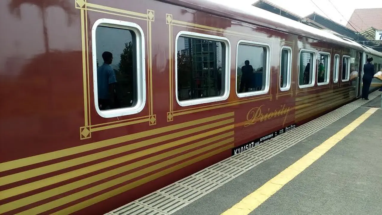 Kereta Wisata