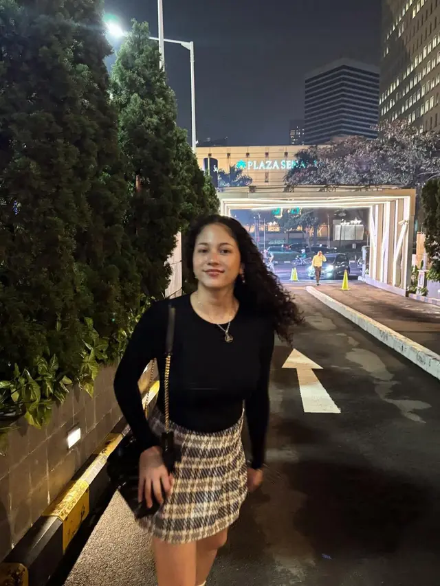 Strolling Look Versi Sitha Marino (Instagram/@sithamarino)