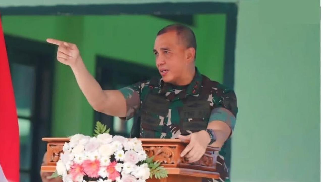 Jenderal Bintang Dua TNI Bicara di Depan Anak Buah & Babinsa, Beri Nasihat soal Jadi Pelindung Rakyat hingga Rasa Ikhlas