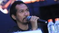 Dalam waktu dekat ini, Slank akan menggelar konser istimewa di Stage Empire, Colloseum Club, Kota Tua, Jakarta.