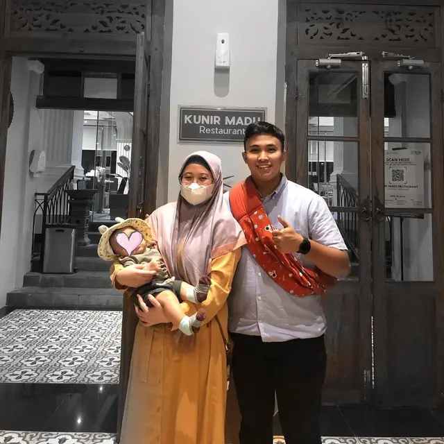 6 Potret Fathur Mantan Ketua BEM UGM dan Keluarga Kecilnya, Sudah Dikaruniai Anak