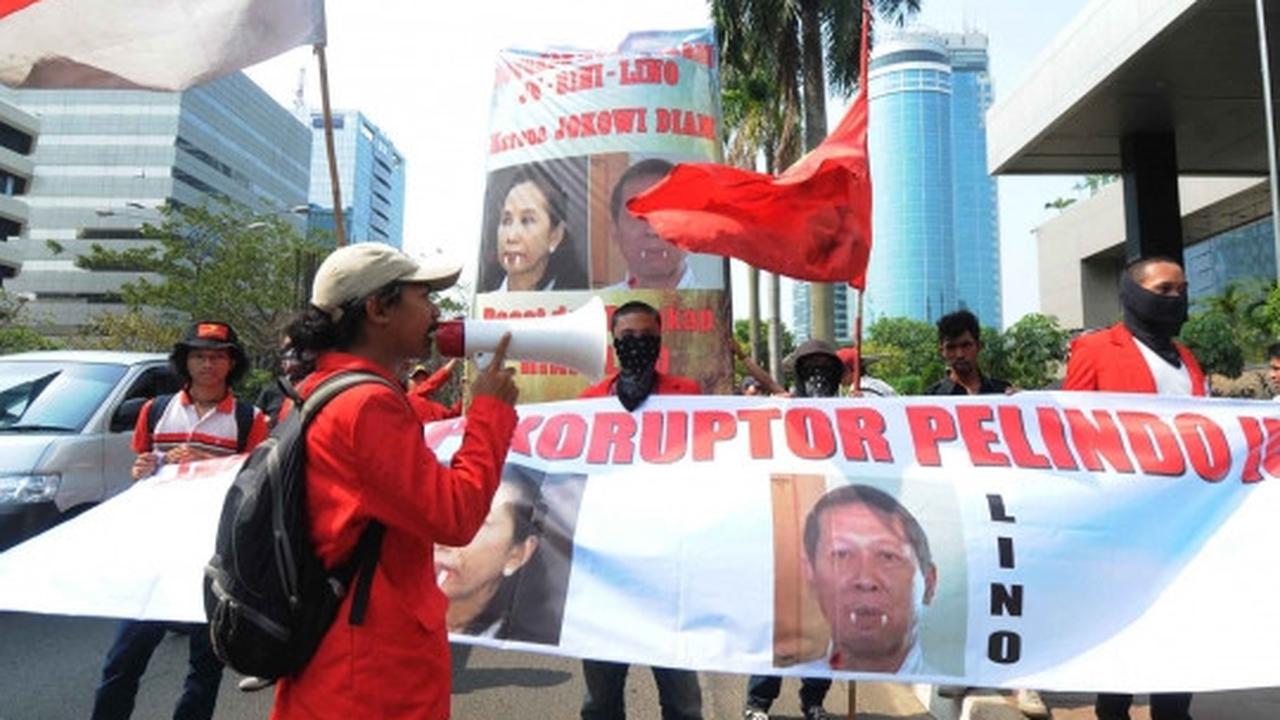 Mahasiswa geruduk KPK tuntut Menteri Rini dan RJ Lino ditangkap