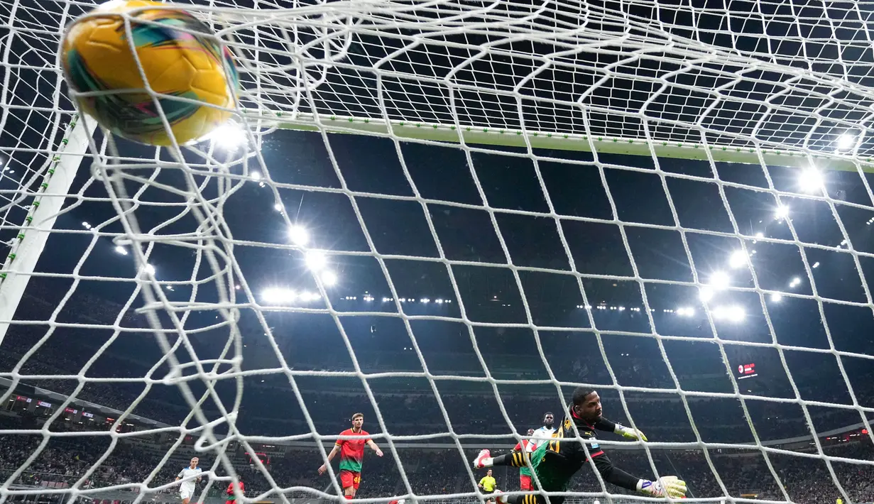 AC Milan harus mengakui keunggulan Lazio dengan skor 1-2 dalam laga giornata 27 Serie A 2024/2025 yang digelar di San Siro, Senin (3/3/2025) dini hari WIB. (AP Photo/Antonio Calanni)