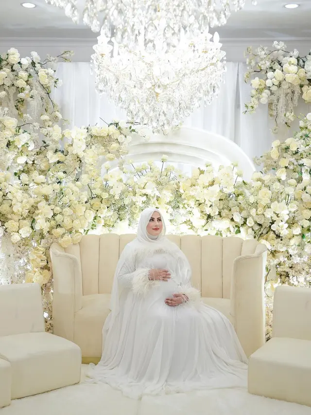Tasyi Athasyia Gelar Gender Reveal Calon Anak Keempat, Warganet Pertanyakan Ketidakhadiran Tasya Farasya dan sang Ibunda. (instagram.com/tasyiiathasyia)