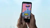 Seseorang mencoba filter MandiriXSpiderverseID di aplikasi Tiktok. (Istimewa)