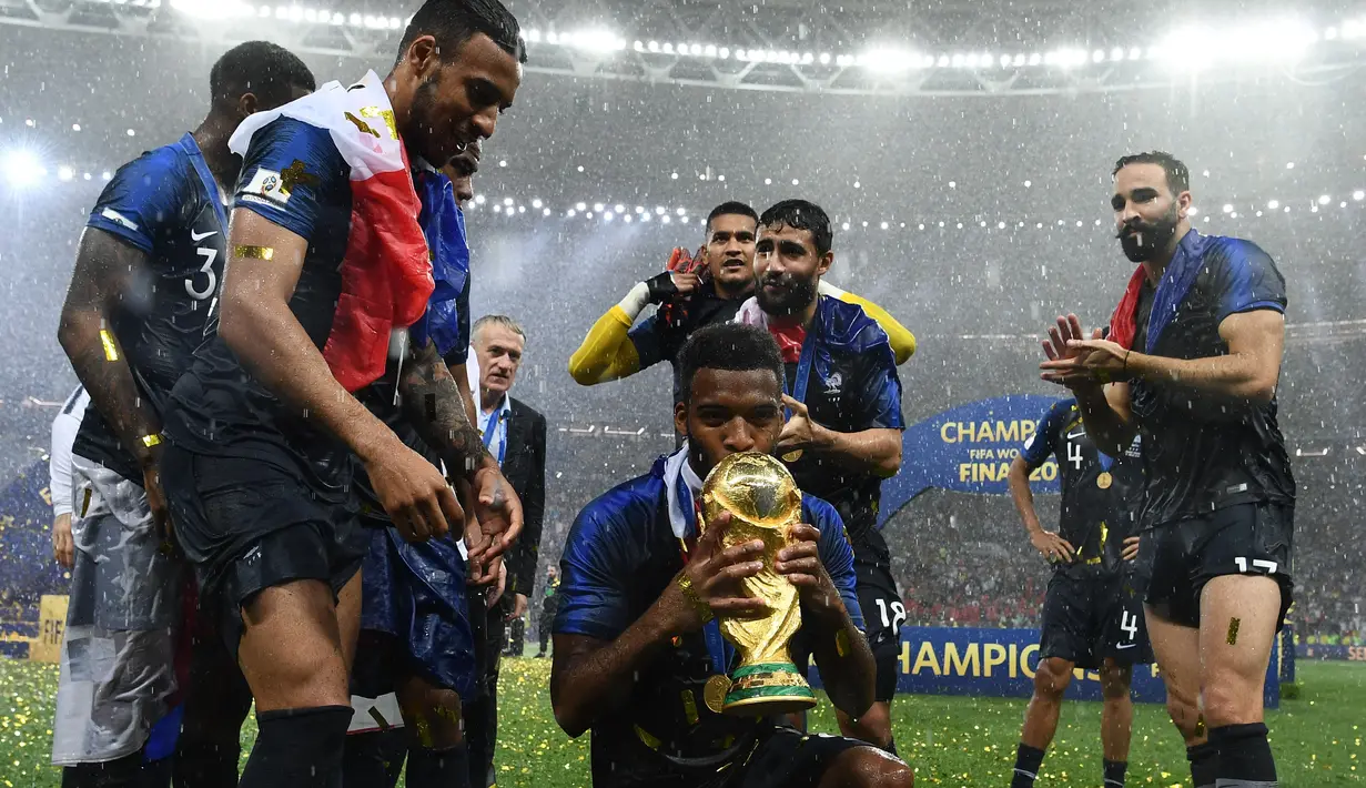 Thomas Lemar pernah terlibat di Piala Dunia 2018 dan Euro 2020 di usinya yang muda. Namun alasan performa dan inkonsistensi penampilannya bersama Atletico Madrid jadi penyebab tidak masuk skuad Prancis di Piala Dunia 2022. Lemar juga kalah bersaing dengan Ousmane Dembele dan Kingley Coman di posisi winger. (AFP/Franck Fife)