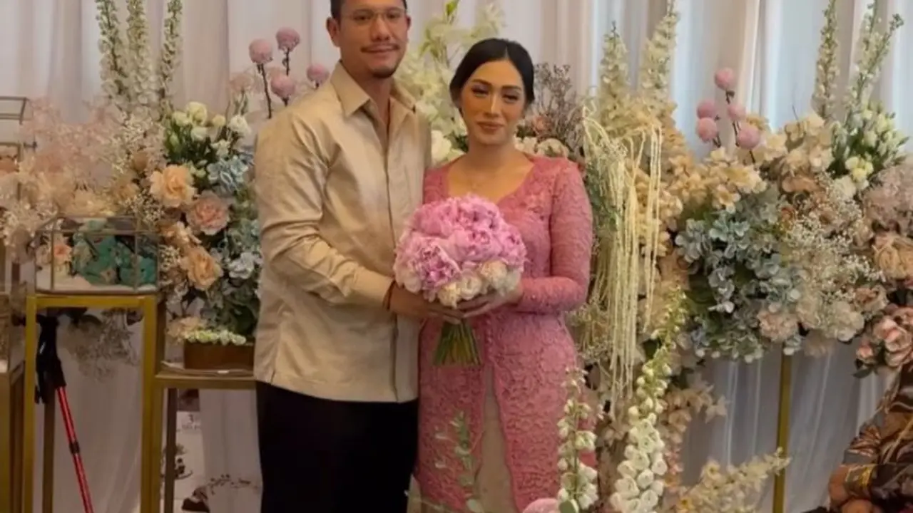 Potret Angga Puradiredja dan Dewi Andarini (Sumber: Instagram/dewiandarini)