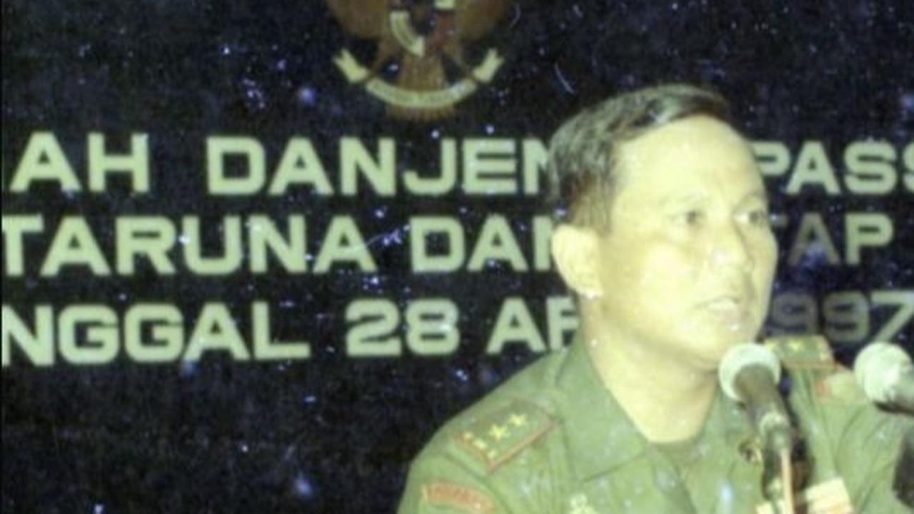 Prabowo Terjun Payung di Lembah Tidar Sebelum Ceramah Kepemimpinan