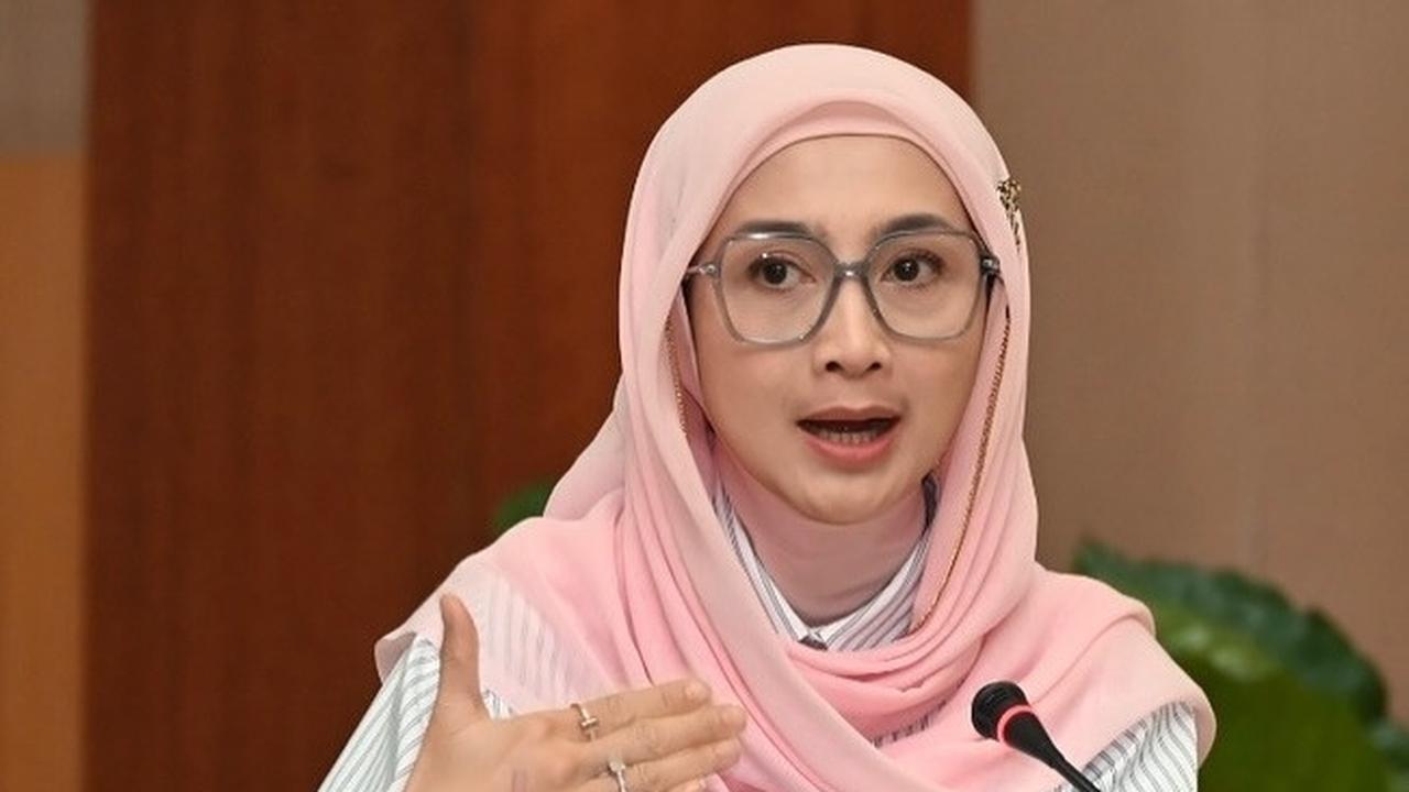 Politisi dan Artis