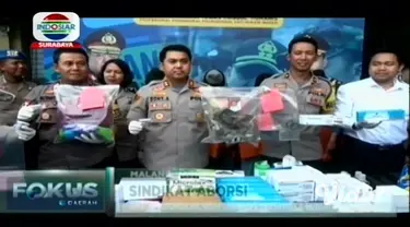 Sindikat aborsi di Kota Malang dibongkar. Lima pelaku yang terlibat ditangkap bersama barang bukti obat-obatan. Dua di antara pelaku berstatus mahasiswi.