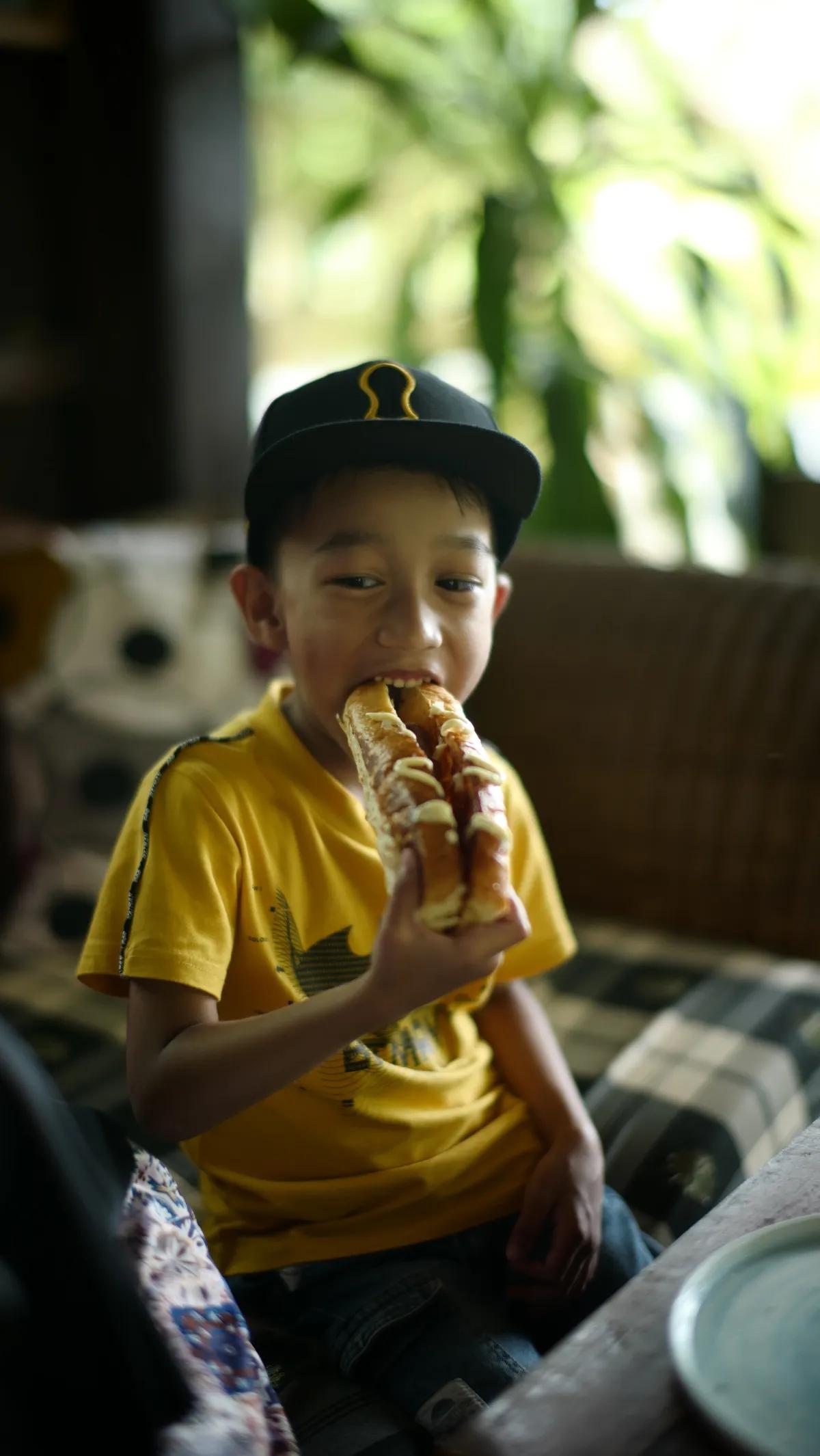 "Asupan tinggi natrium pada anak-anak dapat meningkatkan risiko tekanan darah tinggi." - American Heart Association
