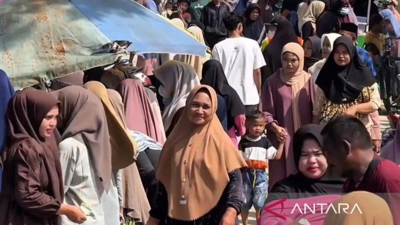 Geliat Ekonomi Aceh Tamiang Kembali Bangkit, Pedagang Pasar Sabtu Tualang Cut Bersyukur