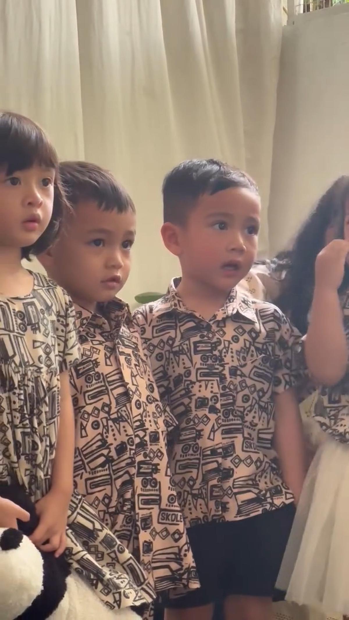 Momen Gemas Rayyanza saat Nyanyi Bareng Teman Sekelas ini Bikin Gemas