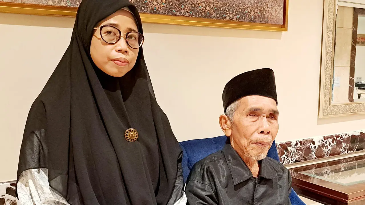 Sukamti rela bekerja di luar negeri demi biayai ayah dan keluarganya naik haji. (Foto: Kemenag)