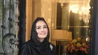6 Pilihan Model Gamis Payet Trendi ala Cici Faramida, Inspirasi Gaya Menawan di Usia 50-an