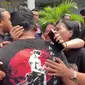 Penangkapan sopir taksi online yang diduga peras penumpang wanita. (Dok. Istimewa)