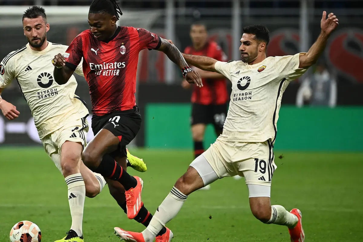 AS Roma Hajar AC Milan di San Siro
