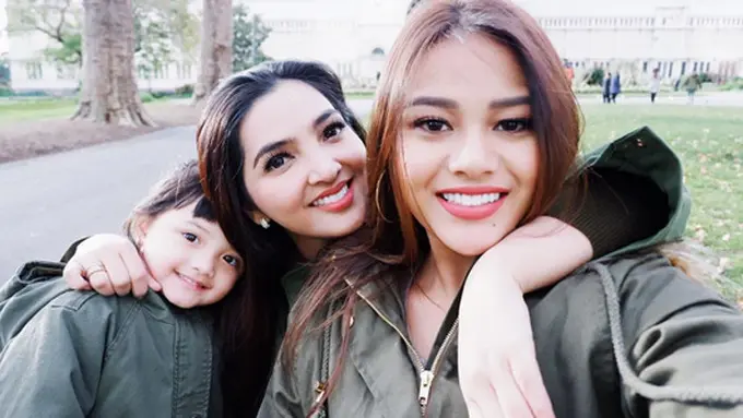 [Bintang] Ashanty, Aurel dan Arsy
