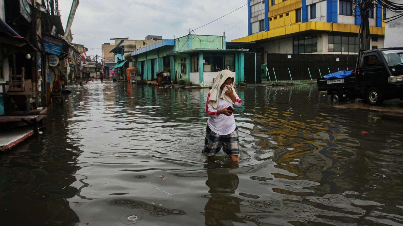 Banjir rob rendam Muara Baru
