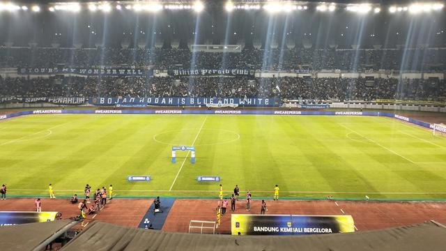 BRI Liga 1 2024/2025, Persib Bandung, GBLA