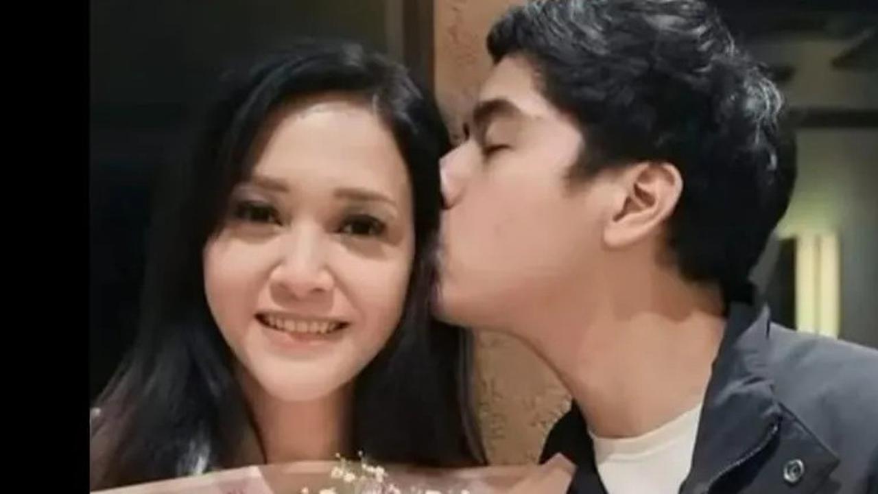 Jelang Pernikahan AL Ghazali, Maia Estianty Bagikan Potret Lawas Bareng Anak Sulung, Tulis Pesan Menyentuh yang Bikin Baper